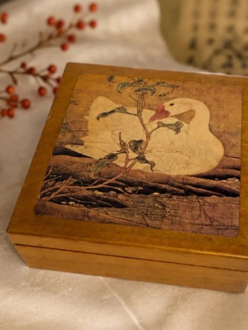 Vintage Chinese Wooden Jewelry Trinket Box White Goose Red Polygonum